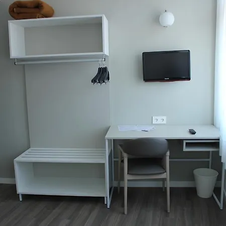 Residencia D'investigadors Hostel Barcelona